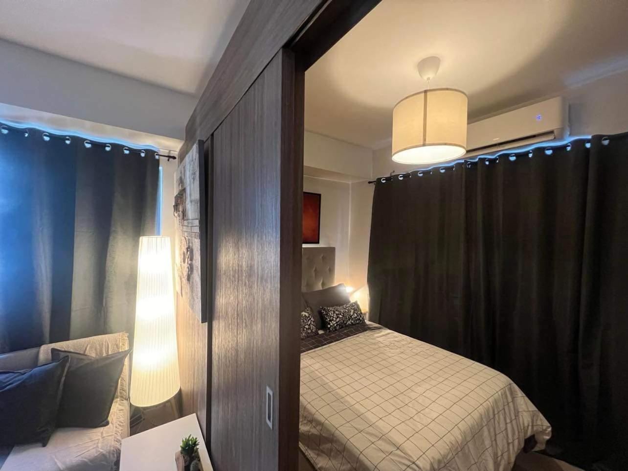 Shore 2 Residences High Speed Internet Walking Distance To Moa And Ikea Manila Exterior photo