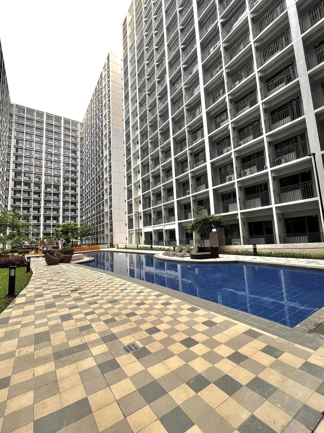 Shore 2 Residences High Speed Internet Walking Distance To Moa And Ikea Manila Exterior photo